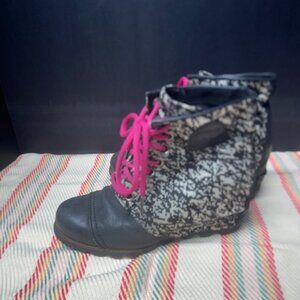 Sorel PDX Wedge Woman's Size 7.5